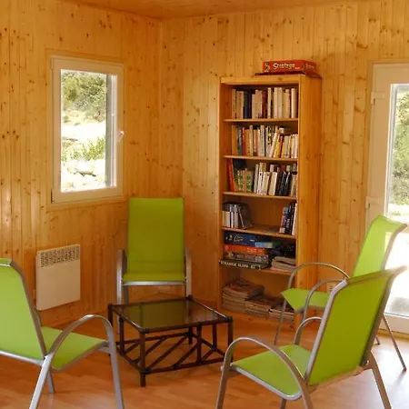 Giteslescasots Guest house